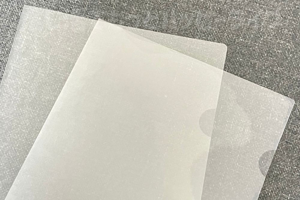 落下物をきれいに持ち帰るためにクリアファイルは必須
